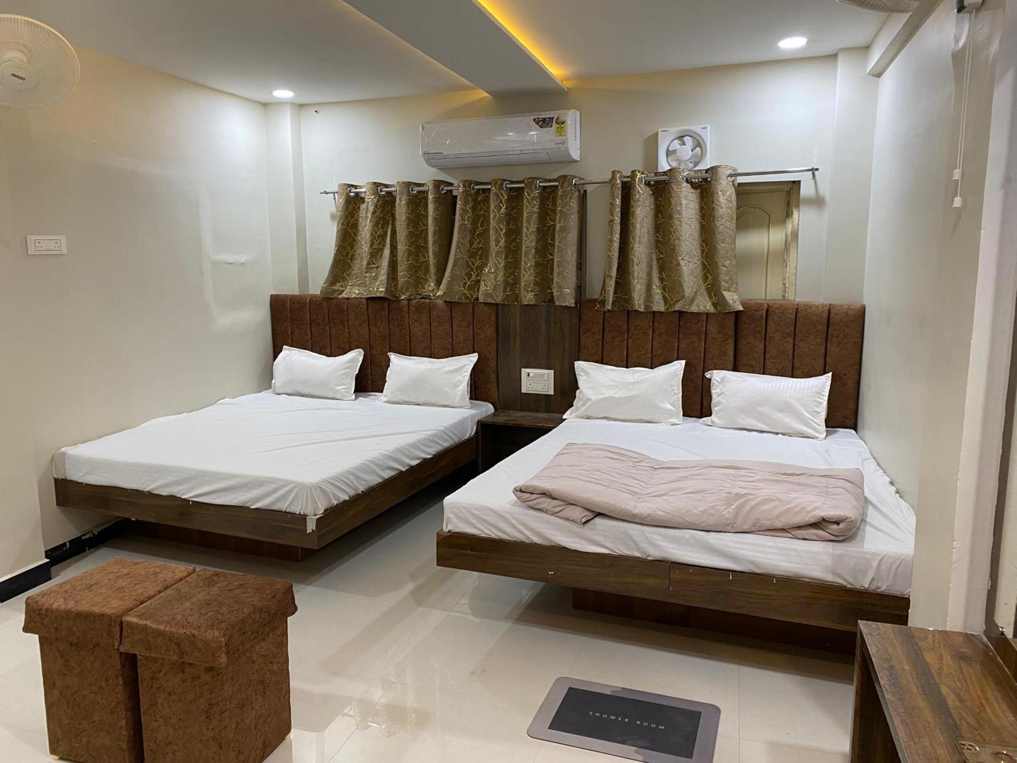 Hotel Super Palace Ujjain Extérieur photo